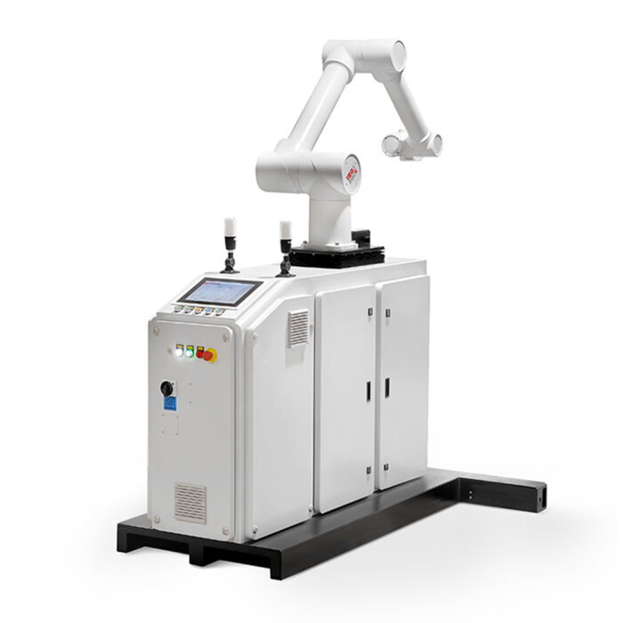 Robot paletyzujący Easy-PAL 635-1650F, białe ramię robota, jest zamontowany na prostokątnej jednostce sterującej z przyciskami, ekranem dotykowym i lampkami kontrolnymi na czarnej platformie na białym tle.